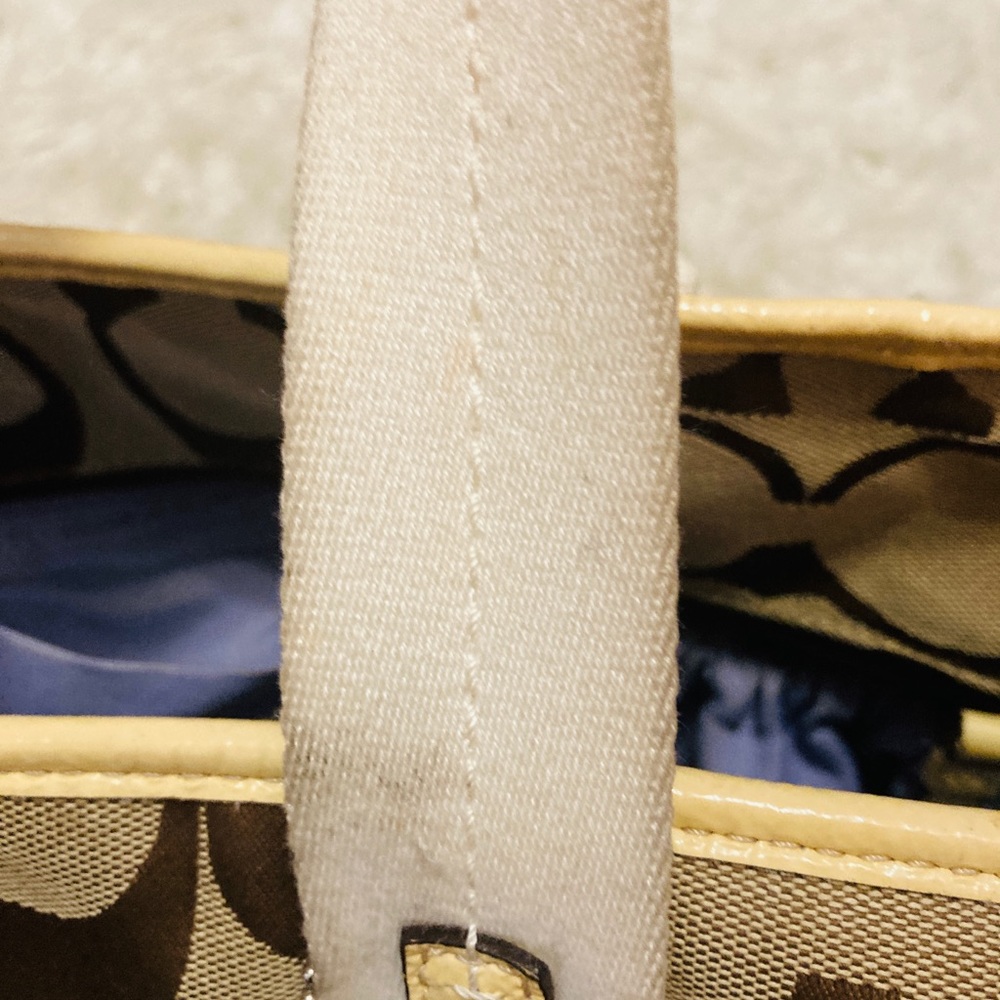 Coach diaper bag - Picture 7 of 9